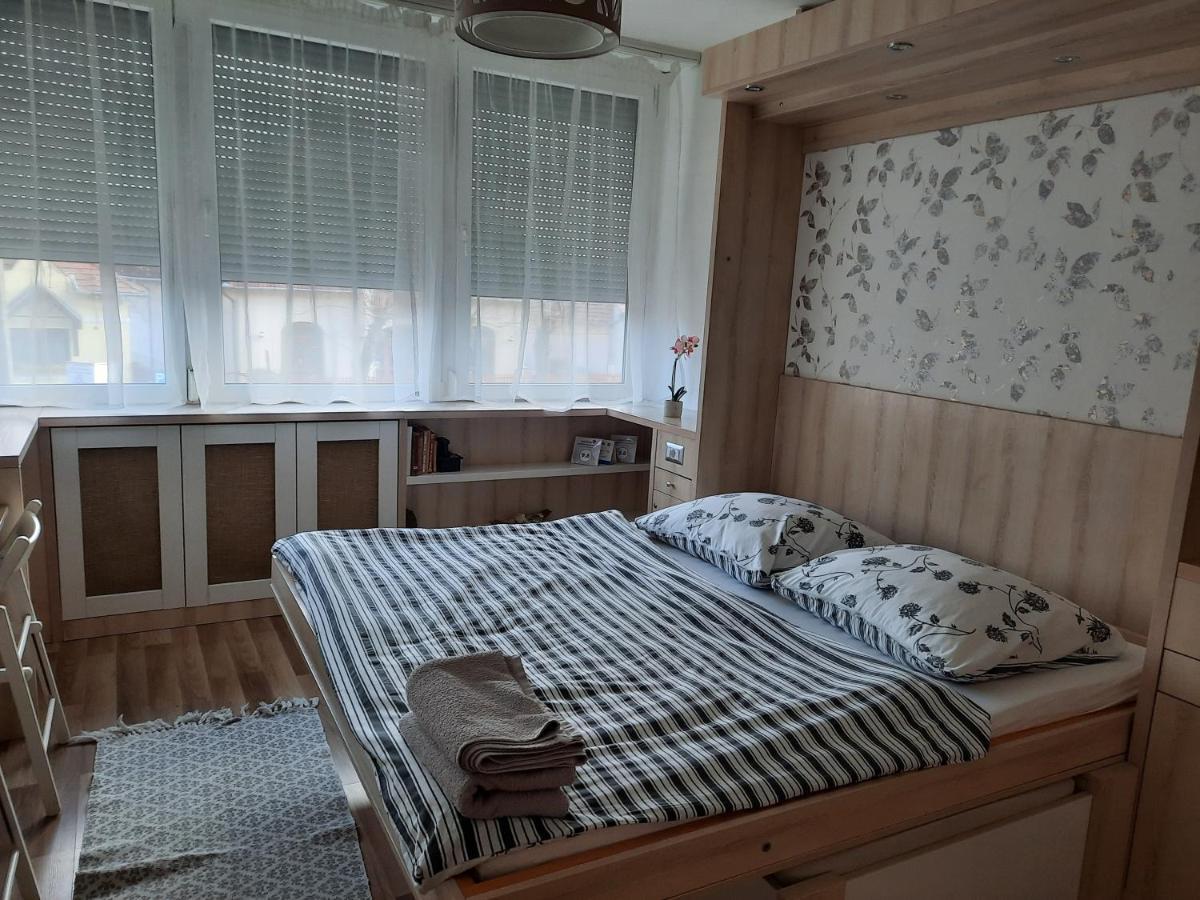 Mikes Apartman Apartment Szekszard Luaran gambar